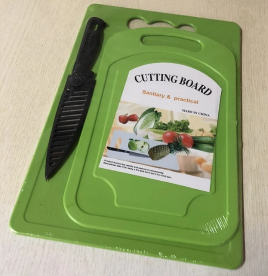 Vegetable Cutting Board with Knife